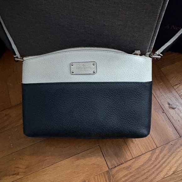 kate spade Handbags - Kate Spade Two-Tone Black and Cream Crossbody Bag